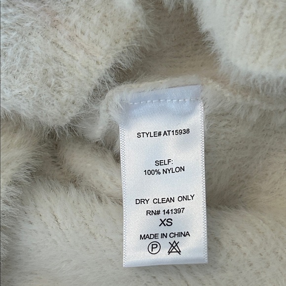 ASTR Ivory Cozy Fuzzy square neck Knit Sweater NWT - Picture 4 of 4